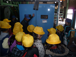 地元小学校の工場見学